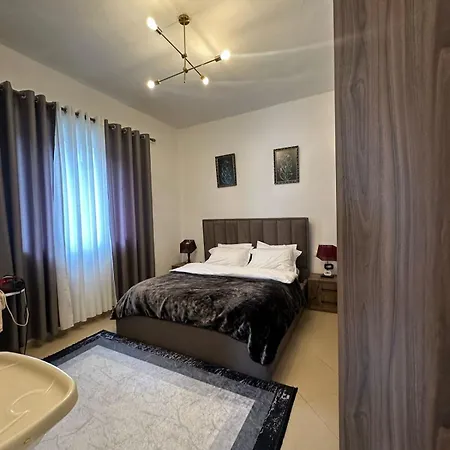 Vladi's * Corovode